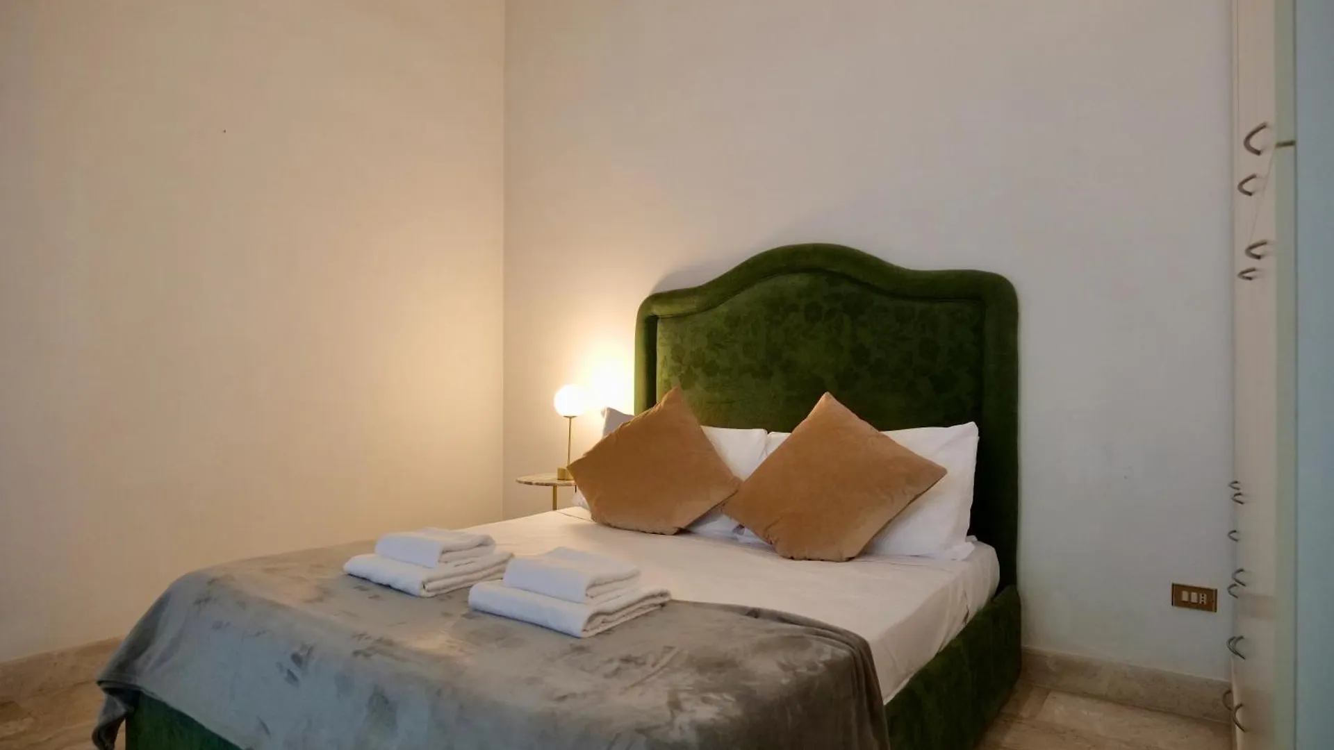Apartment Fororomano Luxury